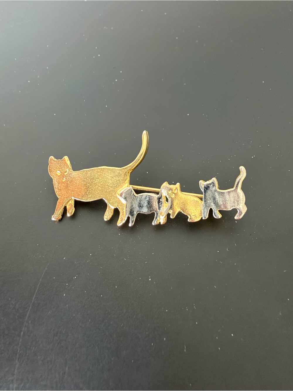 Vintage Two-Tone Cats Brooch